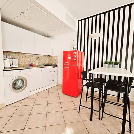 Go To Apartments In Leonardo Bat Yam Esterno foto