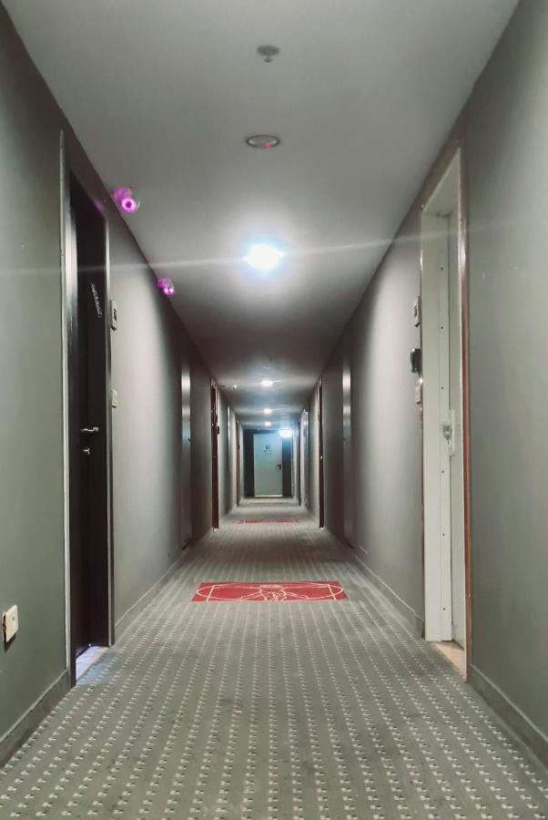 Go To Apartments In Leonardo Bat Yam Esterno foto