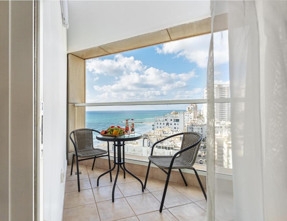 Go To Apartments In Leonardo Bat Yam Camera foto