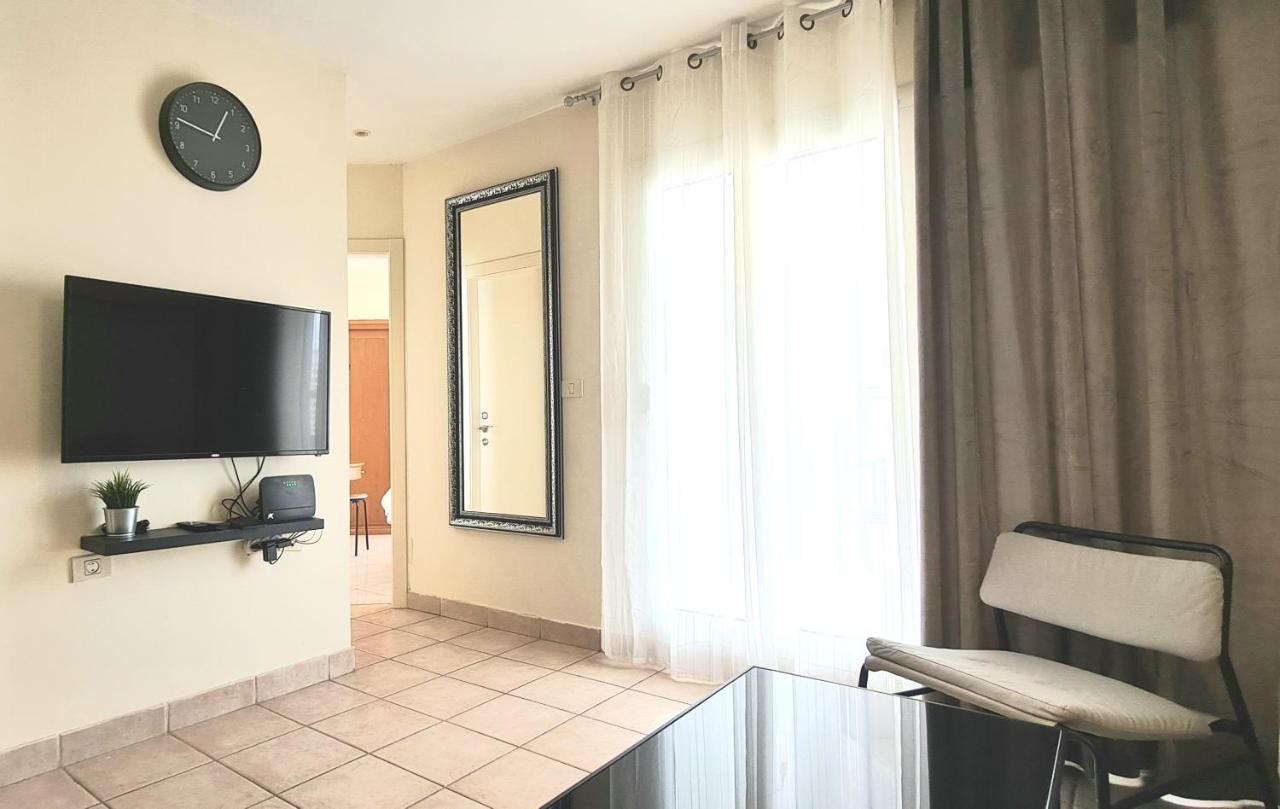 Go To Apartments In Leonardo Bat Yam Esterno foto
