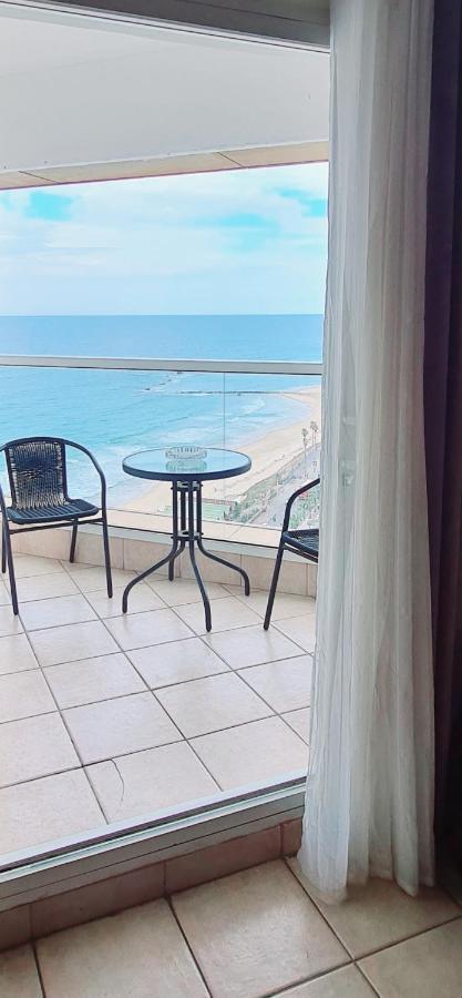 Go To Apartments In Leonardo Bat Yam Esterno foto