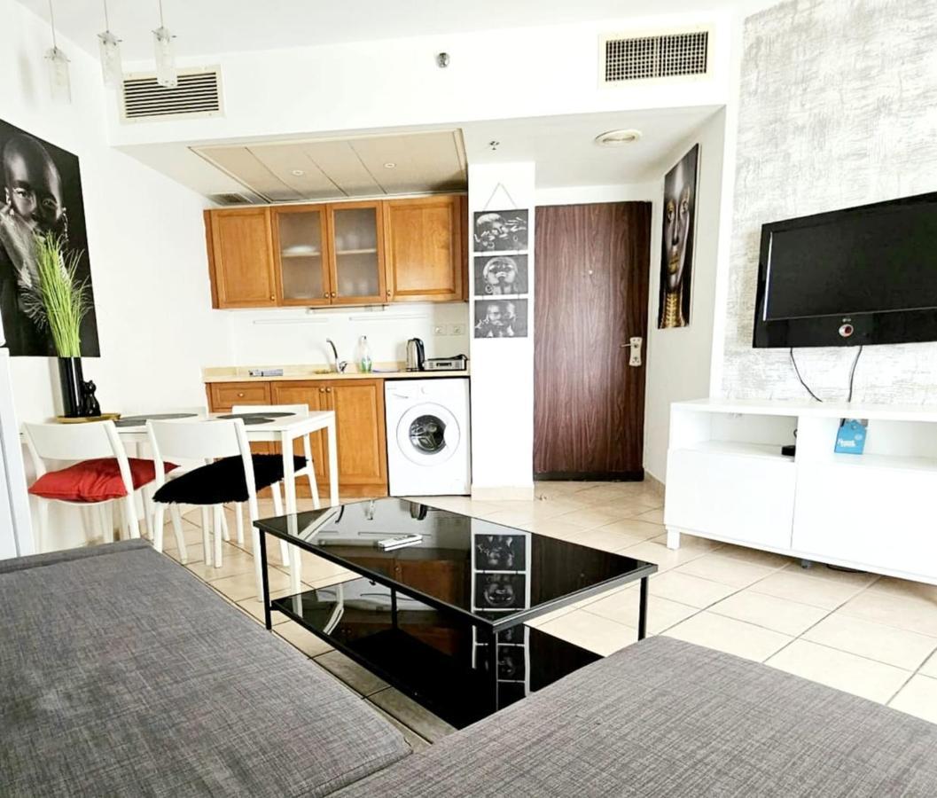 Go To Apartments In Leonardo Bat Yam Esterno foto