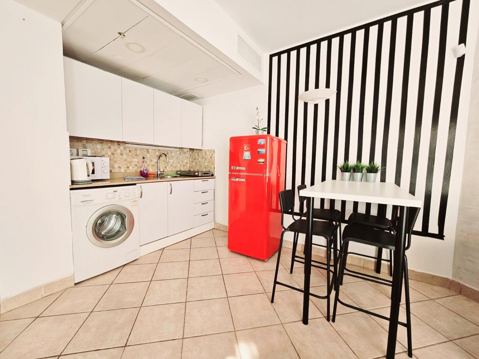 Go To Apartments In Leonardo Bat Yam Esterno foto