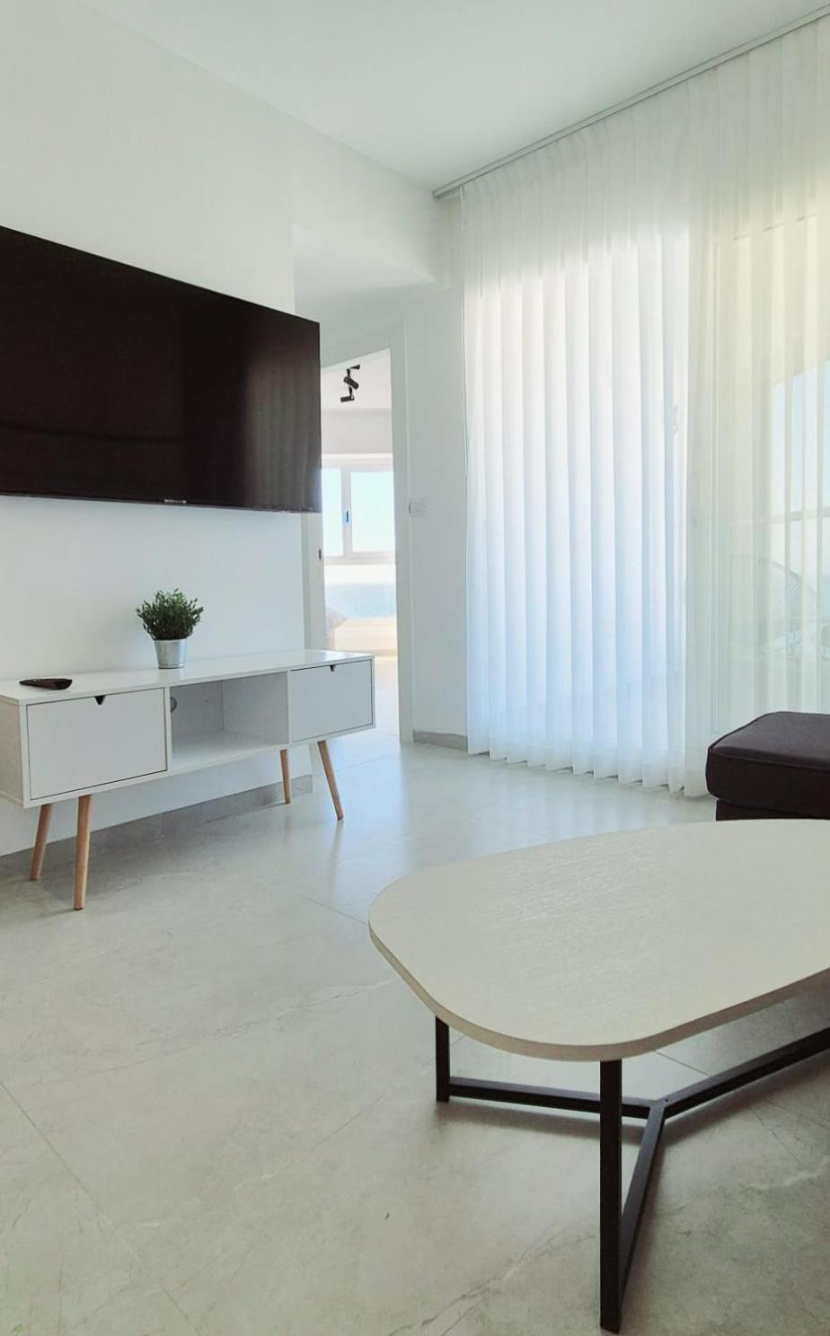Go To Apartments In Leonardo Bat Yam Camera foto