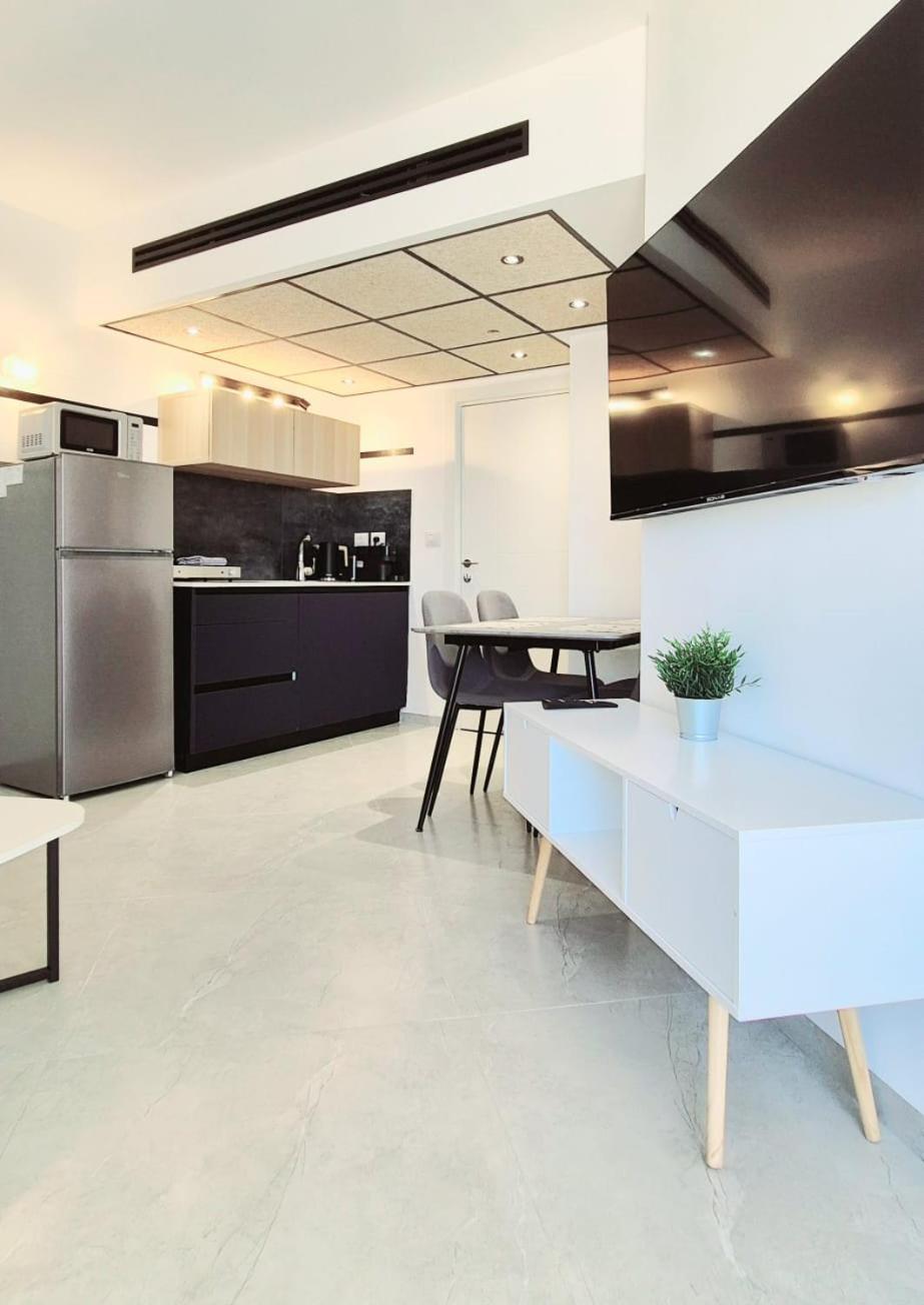 Go To Apartments In Leonardo Bat Yam Camera foto